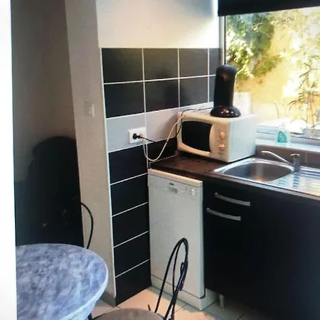 דירה 300 M De La Avec Jardin 100m2 *