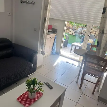 300 M De La Avec Jardin 100m2 דירה סן-סיר-סור-מר