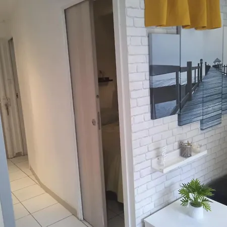 300 M De La Avec Jardin 100m2 *